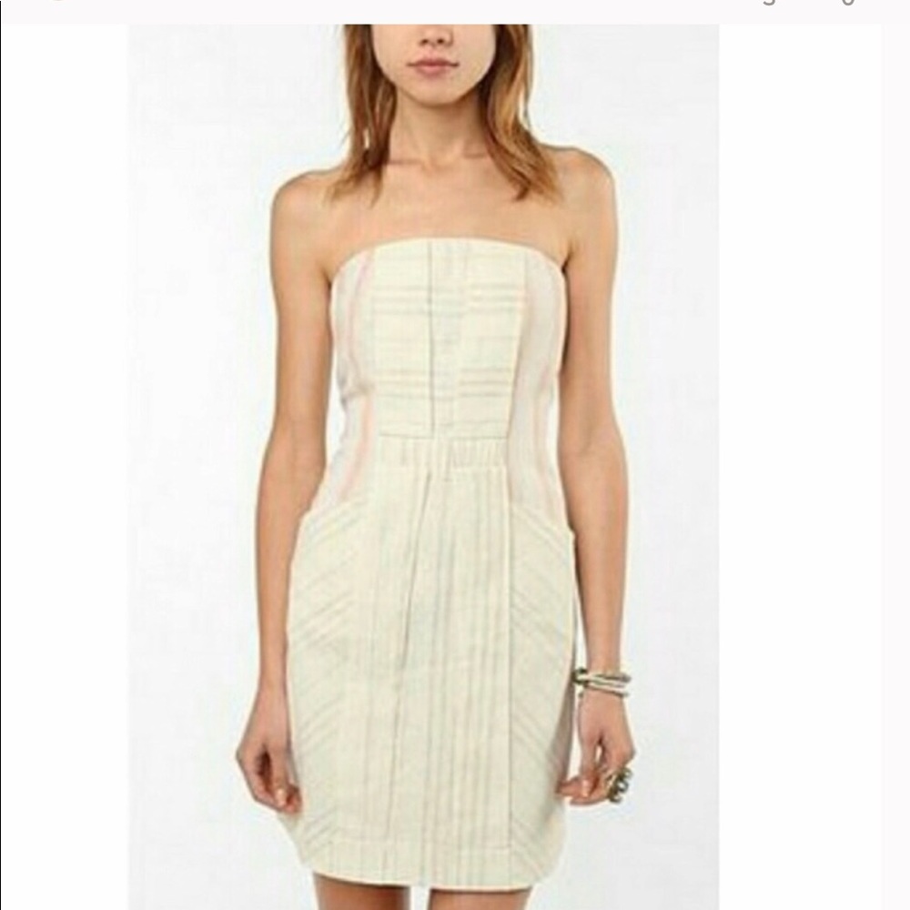 Strapless linen dress. My favorite
